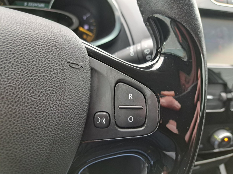 Photo 12 de l'offre de RENAULT Clio (4) Zen Energy dCi 90 eco² 82g à 11490€ chez Carlyss automobiles Vitré