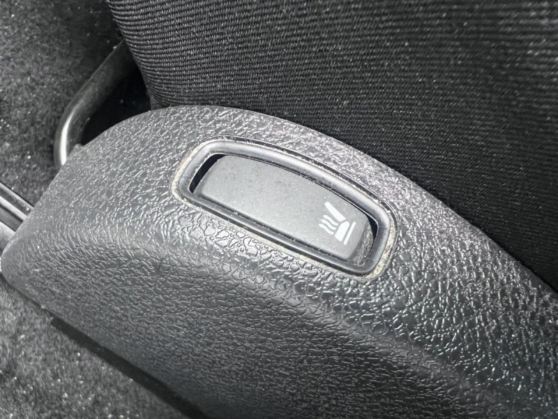 Photo 15 de l'offre de Dacia Sandero (2) 15 Ans Blue dCi 95 -20 à 12490€ chez Carlyss automobiles Vitré