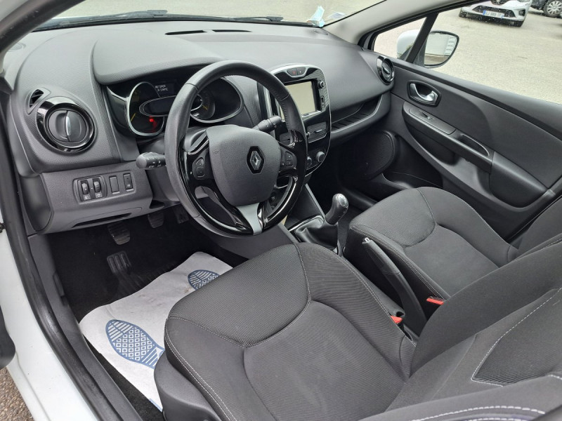 Photo 9 de l'offre de RENAULT Clio (4) Zen Energy dCi 90 eco² 82g à 11490€ chez Carlyss automobiles Vitré