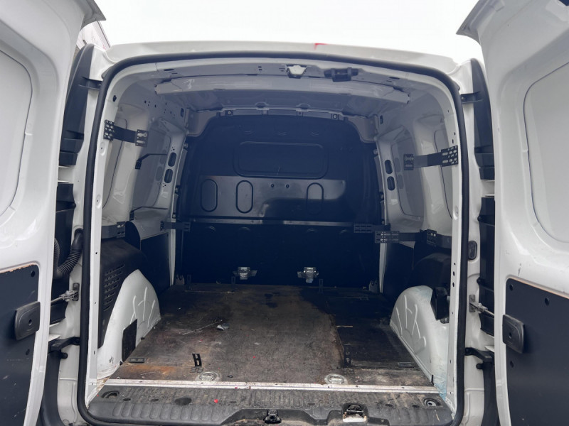 Photo 5 de l'offre de Renault Kangoo Express (2) 8325 euros HT Gd Confort Energy dCi 90 à 9990€ chez Carlyss automobiles Vitré