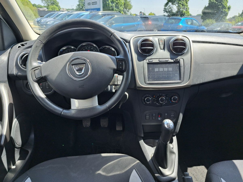 Photo 5 de l'offre de Dacia Sandero (2) Stepway Prestige TCe 90 à 8990€ chez Carlyss automobiles Vitré