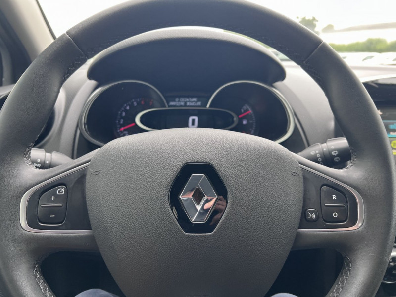 Photo 8 de l'offre de RENAULT Clio (4) Business TCe 90 à 10990€ chez Carlyss automobiles Vitré