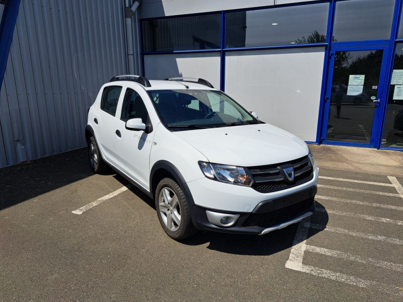 Photo 1 de l'offre de Dacia Sandero (2) Stepway Prestige TCe 90 à 8990€ chez Carlyss automobiles Vitré