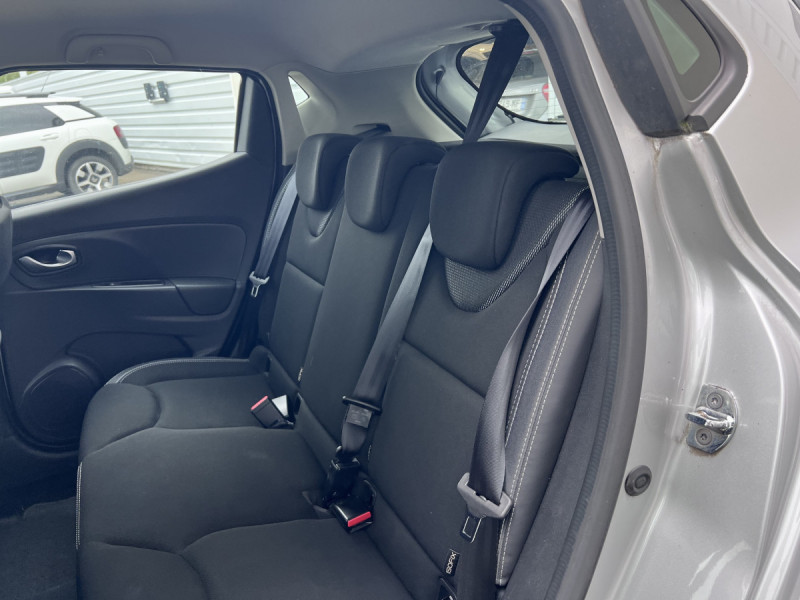 Photo 6 de l'offre de RENAULT Clio (4) Business TCe 90 à 10990€ chez Carlyss automobiles Vitré