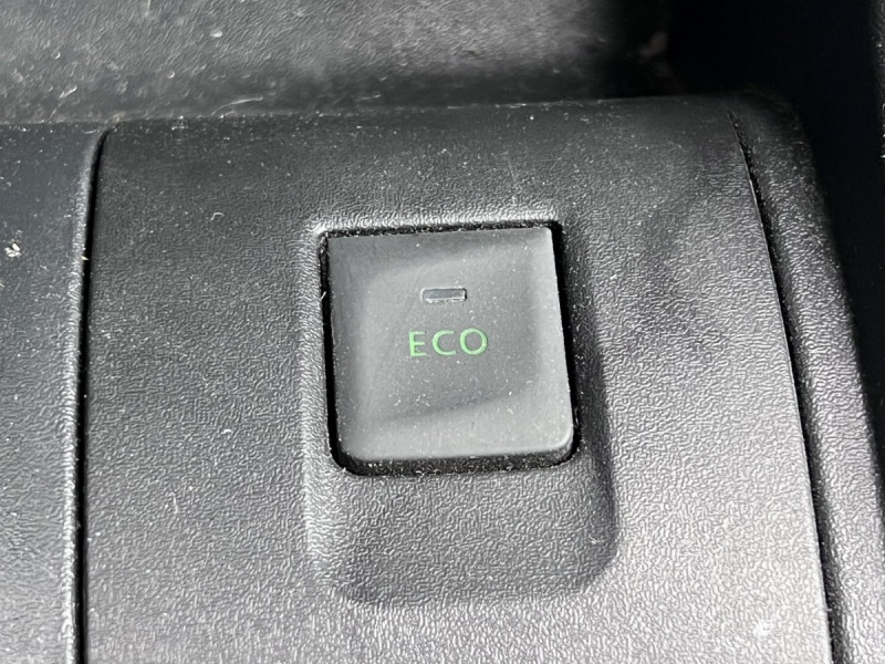 Photo 11 de l'offre de Renault Kangoo Express (2) 8325 euros HT Gd Confort Energy dCi 90 à 9990€ chez Carlyss automobiles Vitré