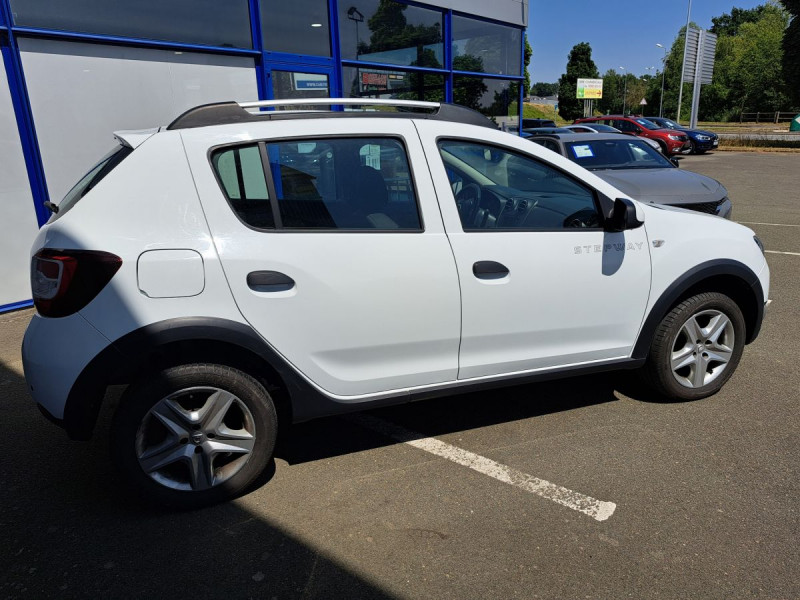 Photo 4 de l'offre de Dacia Sandero (2) Stepway Prestige TCe 90 à 8990€ chez Carlyss automobiles Vitré