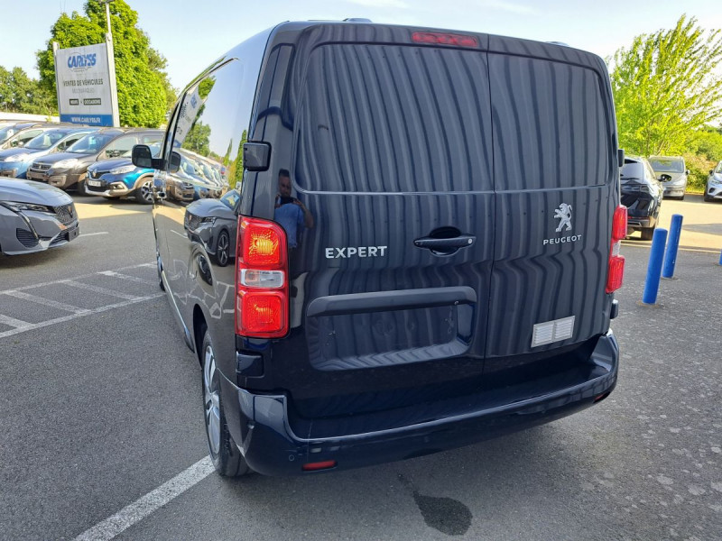 Photo 1 de l'offre de Peugeot Expert (3) 17908 euros HT BLUEHDI 180 S&S AUTO STANDARD Asphalt à 21490€ chez Carlyss automobiles Vitré