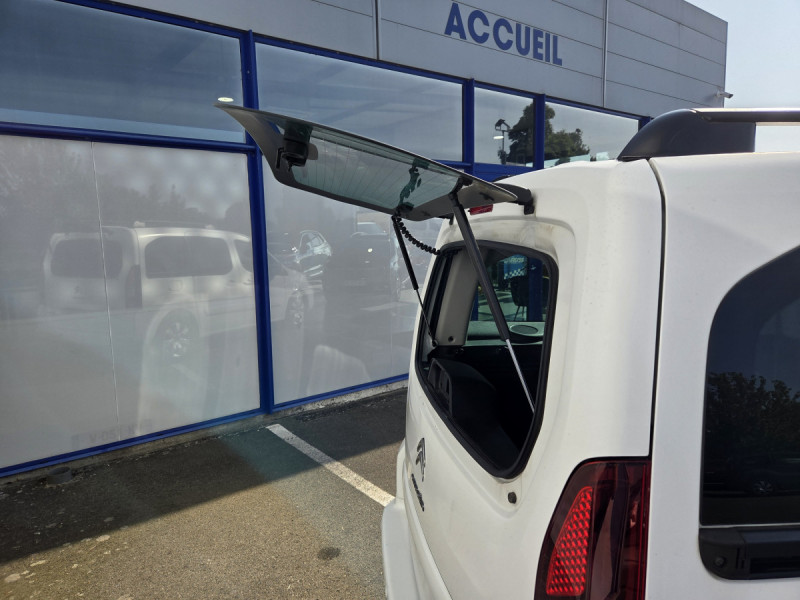 Photo 18 de l'offre de Citroën Berlingo Multispace (2) BlueHDi 120 S&S BVM6 Shine à 13990€ chez Carlyss automobiles Vitré