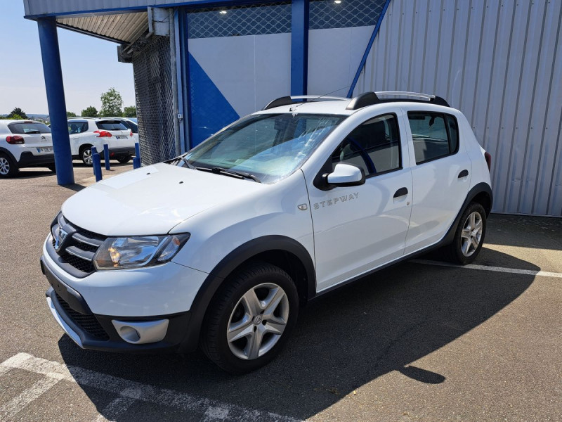 Photo 2 de l'offre de Dacia Sandero (2) Stepway Prestige TCe 90 à 8990€ chez Carlyss automobiles Vitré