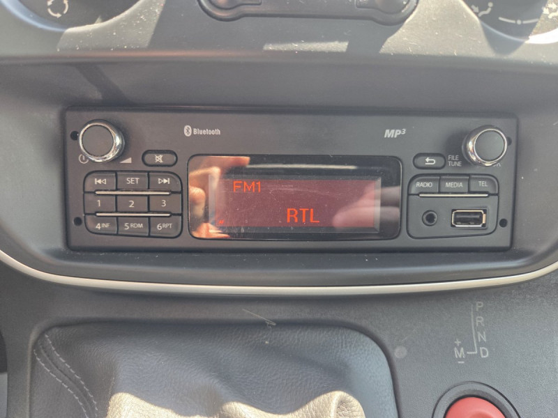 Photo 10 de l'offre de Renault Kangoo Express (2) 10408 euros HT Gd Confort Energy dCi 110 EDC à 12490€ chez Carlyss automobiles Vitré
