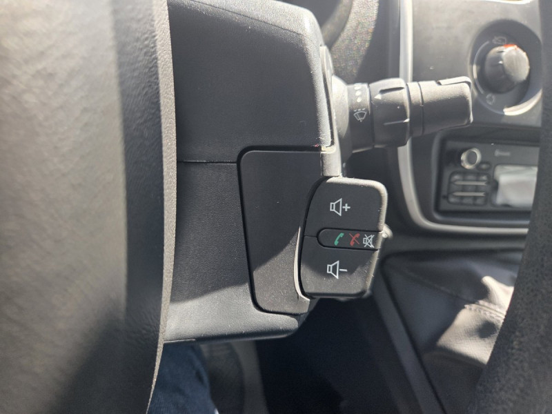 Photo 14 de l'offre de Renault Kangoo Express (2) 10408 euros HT Gd Confort Energy dCi 110 EDC à 12490€ chez Carlyss automobiles Vitré