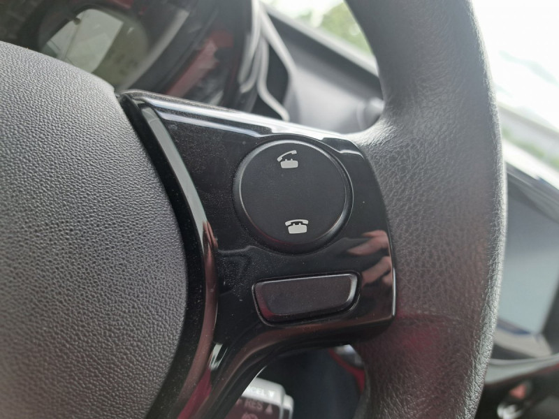 Photo 19 de l'offre de Citroën C1 (2) VTi 72 S&S BVM Feel à 9490€ chez Carlyss automobiles Vitré