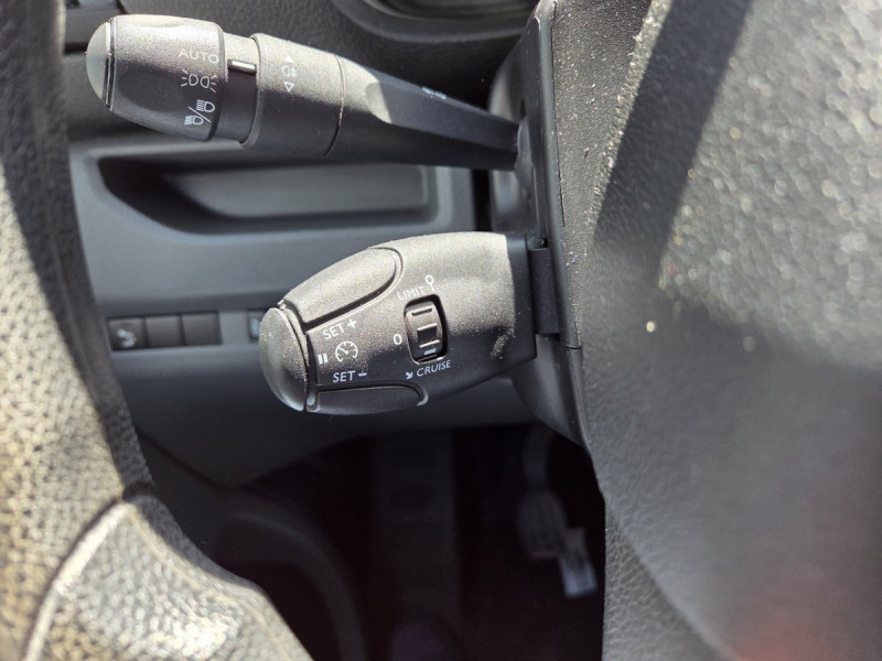 Photo 15 de l'offre de PEUGEOT Traveller 1.6 BLUEHDI 115 S&S STANDARD ACTIVE à 22990€ chez Carlyss automobiles Vitré