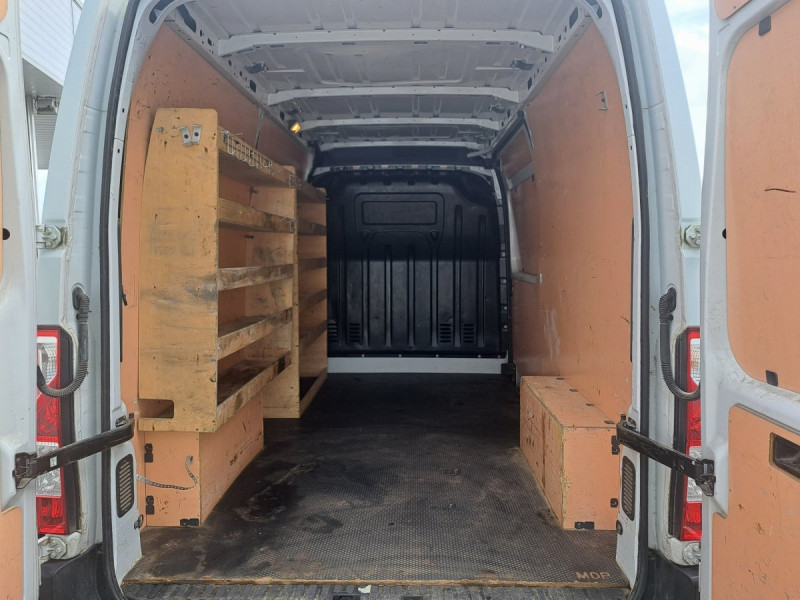 Photo 8 de l'offre de Renault Master (3) 12075 euros HT FG GCf Trac F3500 L2H2 dCi 130 Euro6 à 14490€ chez Carlyss automobiles Vitré