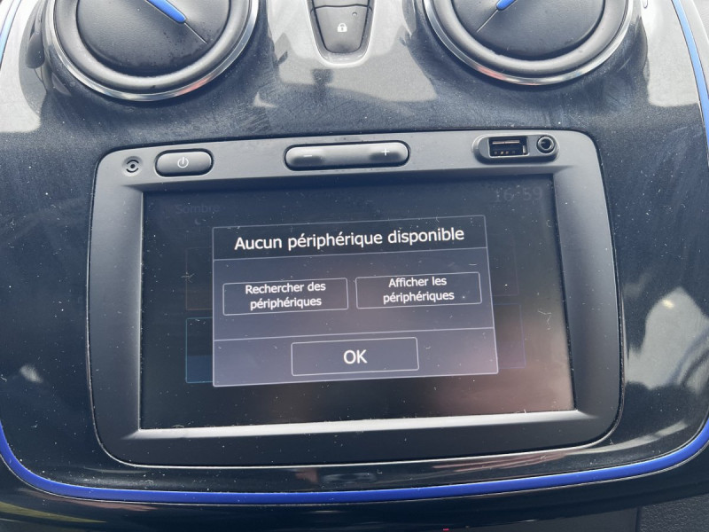 Photo 13 de l'offre de Dacia Sandero (2) 15 Ans Blue dCi 95 -20 à 11790€ chez Carlyss automobiles Vitré