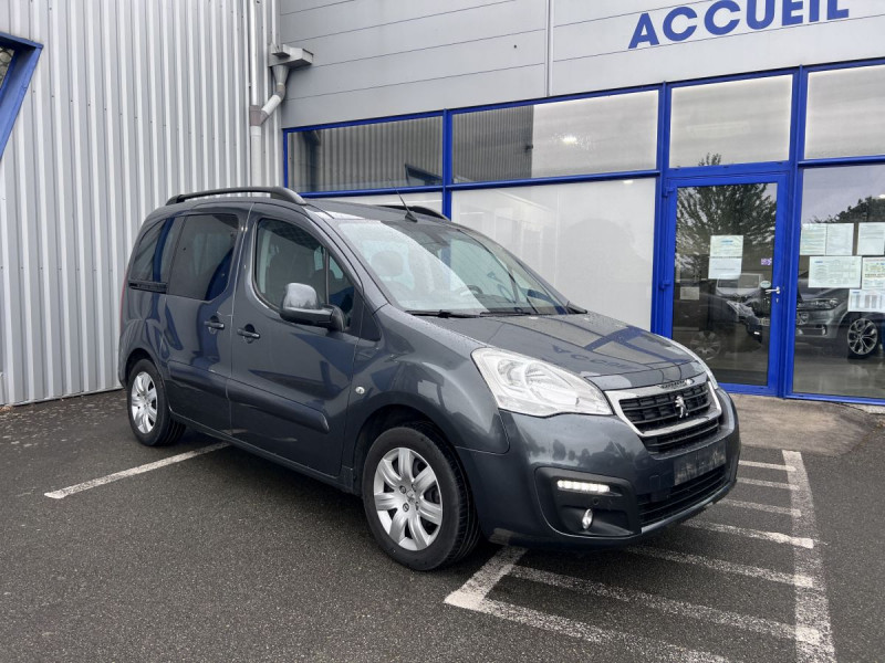 Photo 1 de l'offre de Peugeot Partner Tepee (2) BlueHDi 120 S&S Outdoor à 15490€ chez Carlyss automobiles Vitré