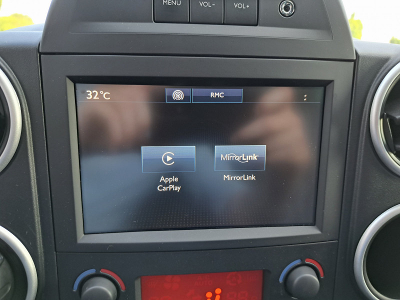 Photo 11 de l'offre de Peugeot Partner Tepee (2) 1.6 BlueHDi 100 S&S EGT6 Active à 15490€ chez Carlyss automobiles Vitré