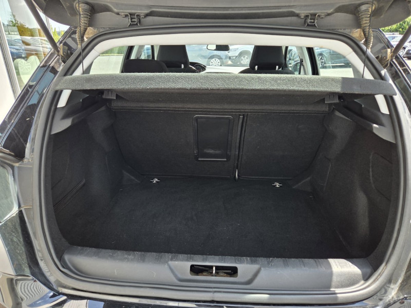 Photo 16 de l'offre de PEUGEOT 308 (2) 2.0 BlueHDi 150 S&S EAT6 Allure à 10990€ chez Carlyss automobiles Vitré