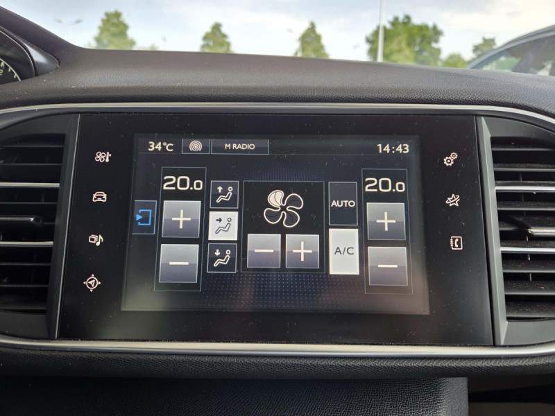 Photo 11 de l'offre de PEUGEOT 308 (2) 2.0 BlueHDi 150 S&S EAT6 Allure à 10990€ chez Carlyss automobiles Vitré