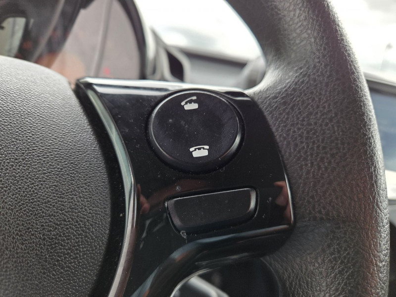 Photo 16 de l'offre de Citroën C1 (2) VTi 72 S&S BVM Feel à 9490€ chez Carlyss automobiles Vitré