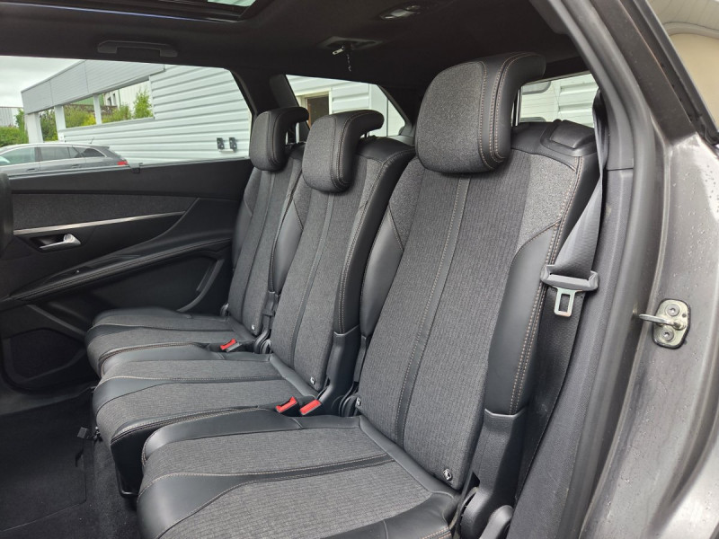 Photo 7 de l'offre de PEUGEOT 5008 (2) 1.6 BLUEHDI 120 S&S EAT6 GT LINE à 16990€ chez Carlyss automobiles Vitré