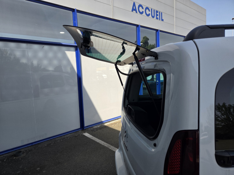 Photo 5 de l'offre de Citroën Berlingo Multispace (2) BlueHDi 100 S&S ETG6 Shine à 15490€ chez Carlyss automobiles Vitré