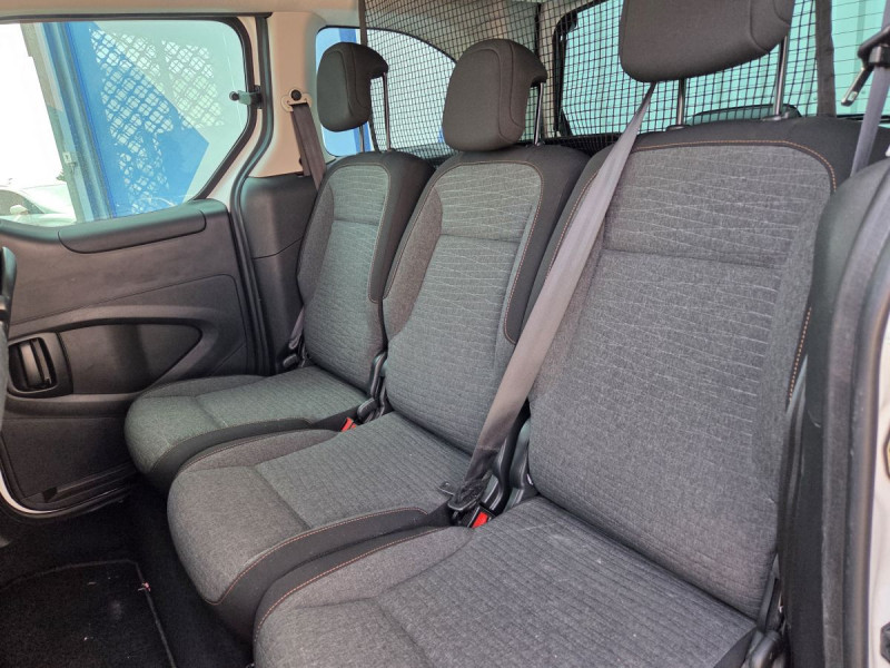 Photo 10 de l'offre de Citroën Berlingo Multispace (2) BlueHDi 100 S&S ETG6 Shine à 15490€ chez Carlyss automobiles Vitré