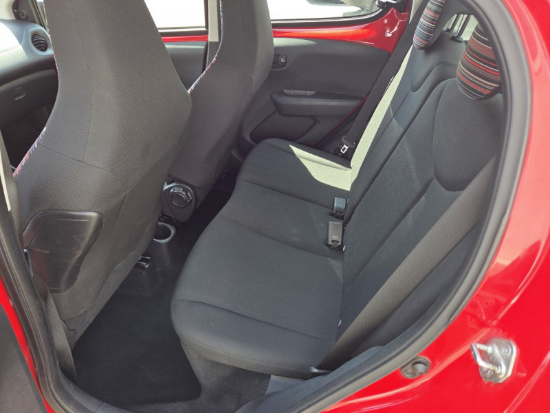 Photo 8 de l'offre de Citroën C1 (2) VTi 72 S&S BVM Feel à 9490€ chez Carlyss automobiles Vitré