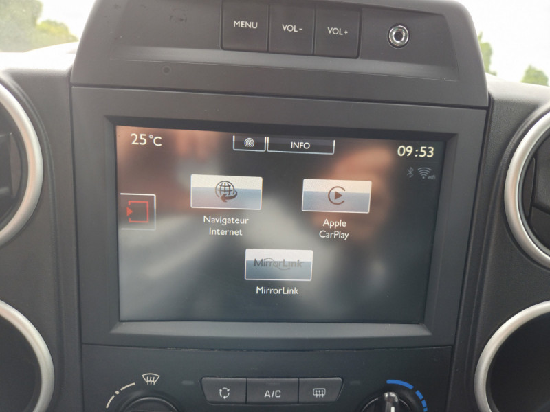 Photo 14 de l'offre de Citroën Berlingo Multispace (2) BlueHDi 120 S&S BVM6 Shine à 13990€ chez Carlyss automobiles Vitré