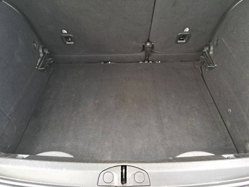 Photo 25 de l'offre de FIAT 500X 1.4 MultiAir 140ch Lounge 4x2 à 12490€ chez Carlyss automobiles Vitré