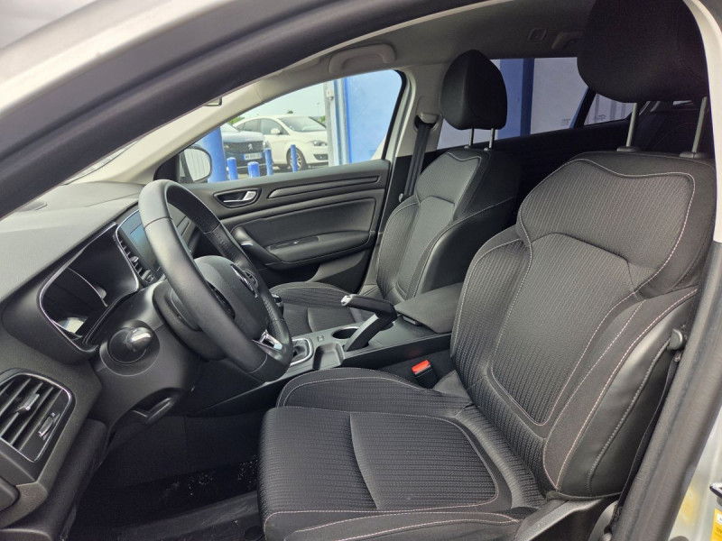Photo 6 de l'offre de Renault Mégane Estate (4) Business TCe 140 FAP à 14990€ chez Carlyss automobiles Vitré