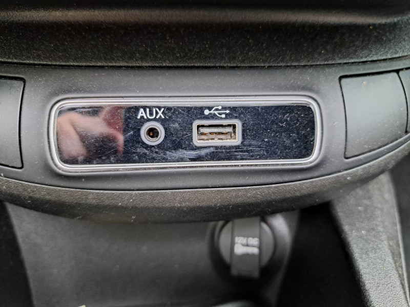 Photo 13 de l'offre de FIAT 500X 1.4 MultiAir 140ch Lounge 4x2 à 12490€ chez Carlyss automobiles Vitré