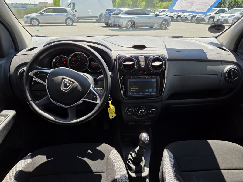 Photo 8 de l'offre de Dacia Lodgy 7 Places Stepway Blue dCi 115 E6U à 14990€ chez Carlyss automobiles Vitré