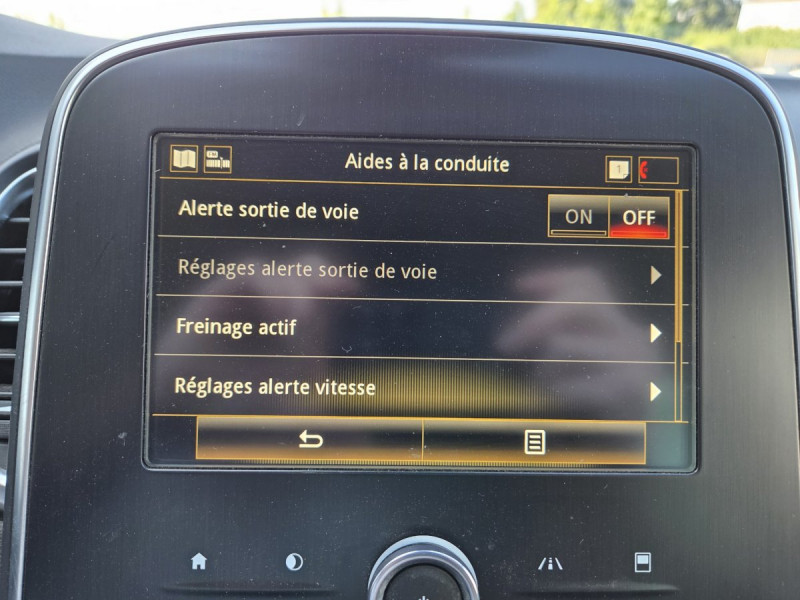 Photo 12 de l'offre de RENAULT Grand Scénic (3) Business Blue dCi 120 à 15290€ chez Carlyss automobiles Vitré
