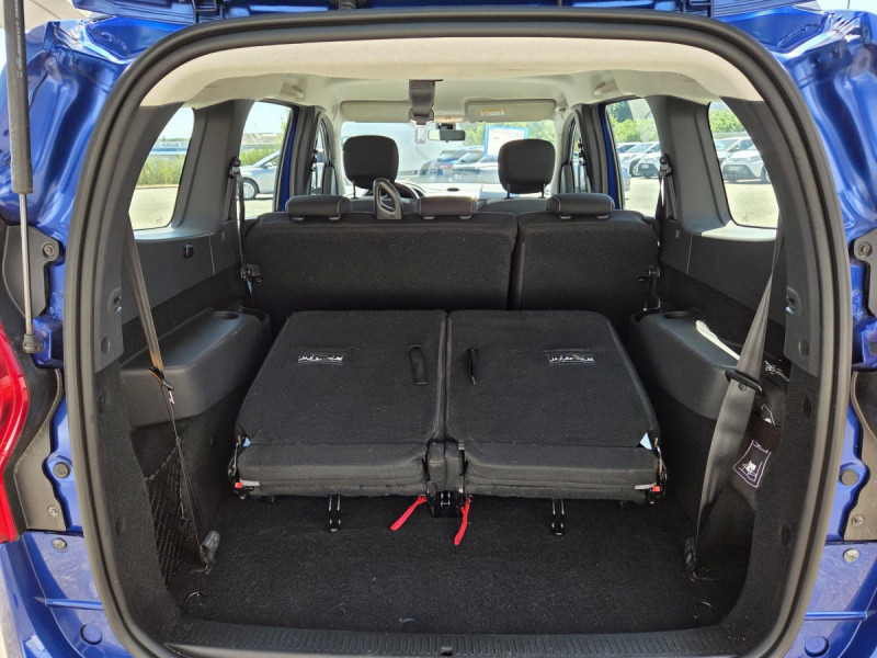 Photo 6 de l'offre de Dacia Lodgy 7 Places Stepway Blue dCi 115 E6U à 14990€ chez Carlyss automobiles Vitré
