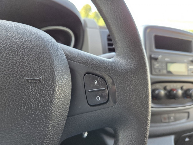 Photo 15 de l'offre de Renault Trafic (3) CA GCF L1H1 1000 dCi 120 E6 à 21990€ chez Carlyss automobiles Vitré