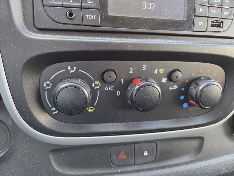Photo 12 de l'offre de Renault Trafic (3) CA GCF L1H1 1000 dCi 120 E6 à 21990€ chez Carlyss automobiles Vitré