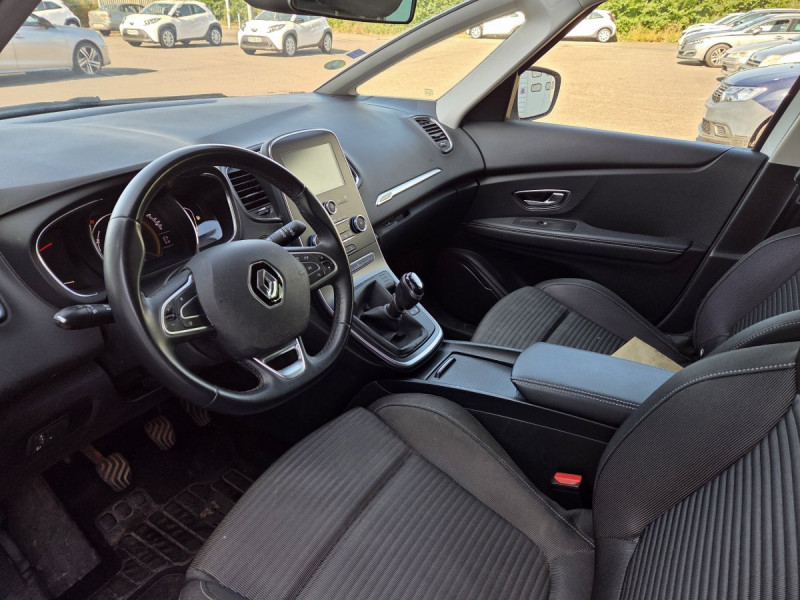 Photo 7 de l'offre de RENAULT Grand Scénic (3) Business Blue dCi 120 à 15290€ chez Carlyss automobiles Vitré