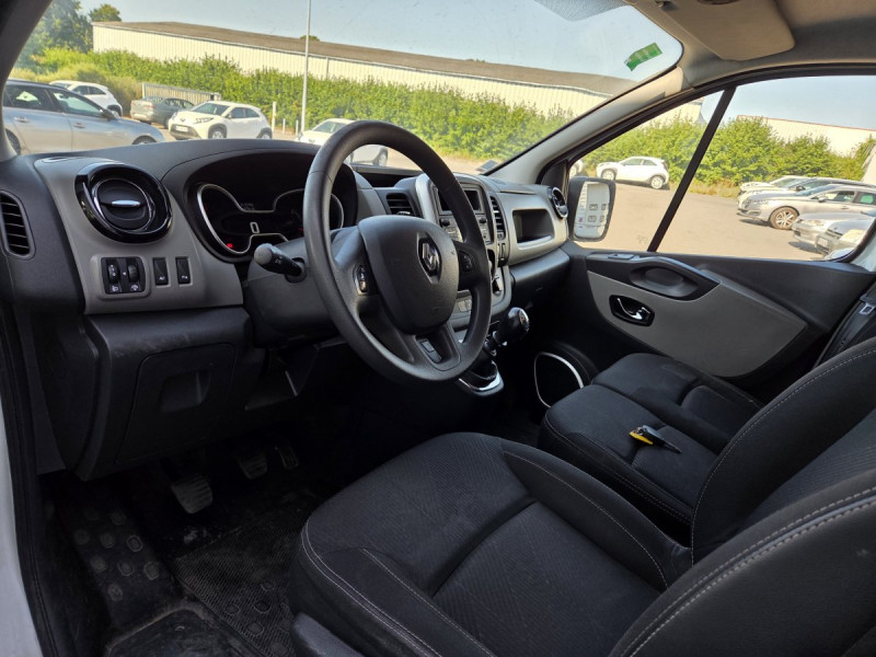 Photo 6 de l'offre de Renault Trafic (3) CA GCF L1H1 1000 dCi 120 E6 à 21990€ chez Carlyss automobiles Vitré