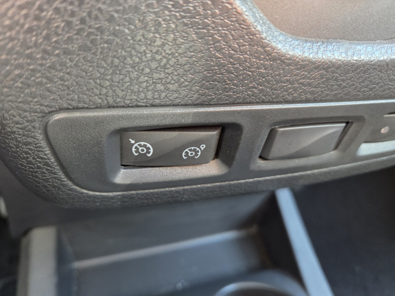 Photo 14 de l'offre de Dacia Lodgy 7 Places Stepway Blue dCi 115 E6U à 14990€ chez Carlyss automobiles Vitré