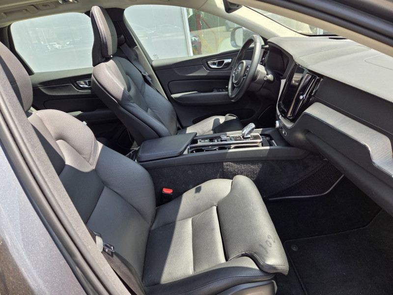 Photo 11 de l'offre de Volvo XC60 (2) B5 AWD 235 Geartro 8 Inscrip Luxe à 34490€ chez Carlyss automobiles Vitré