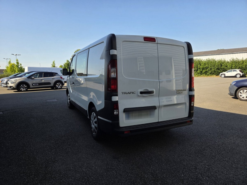 Photo 5 de l'offre de Renault Trafic (3) 18325 euros HT CA GCF L1H1 1000 dCi 120 E6 à 21990€ chez Carlyss automobiles Vitré
