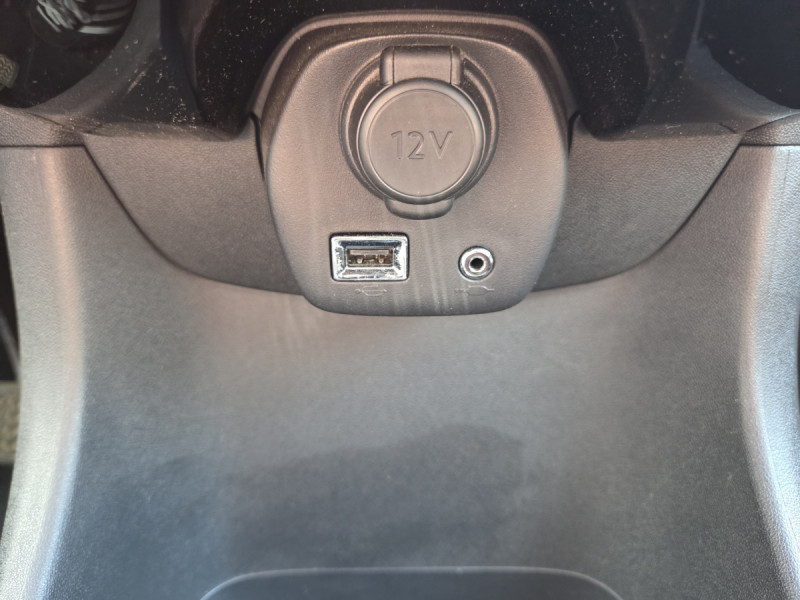Photo 13 de l'offre de Citroën C1 (2) VTi 72 S&S BVM Feel à 8990€ chez Carlyss automobiles Vitré