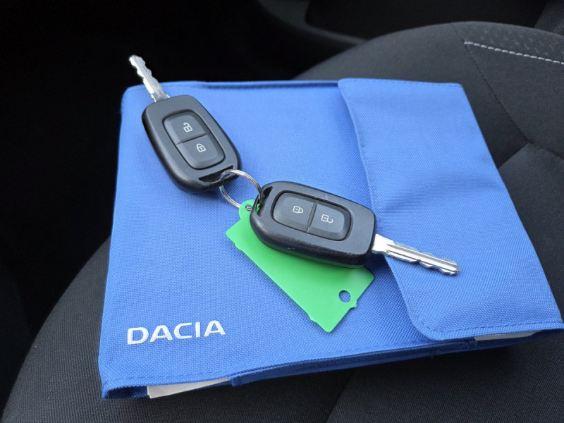Photo 8 de l'offre de Dacia Sandero (2) Lauréate SCe 75 à 7490€ chez Carlyss automobiles Vitré