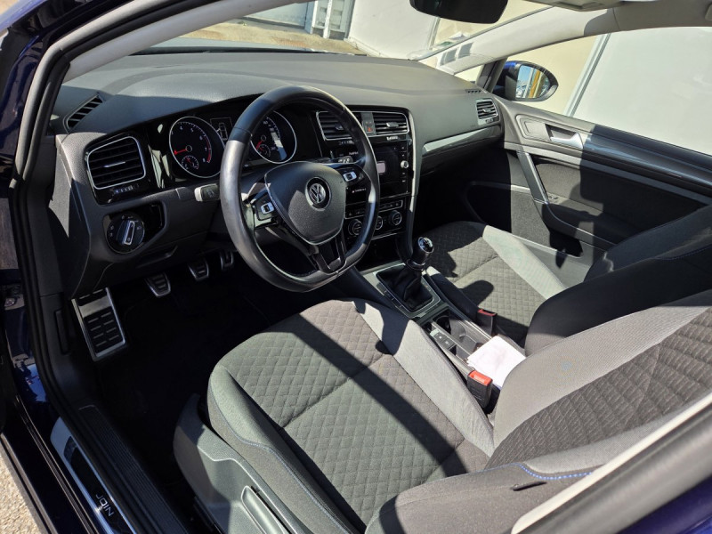Photo 5 de l'offre de VOLKSWAGEN Golf (7) 1.0 TSI 110 BVM6 Confortline BMT à 13490€ chez Carlyss automobiles Vitré