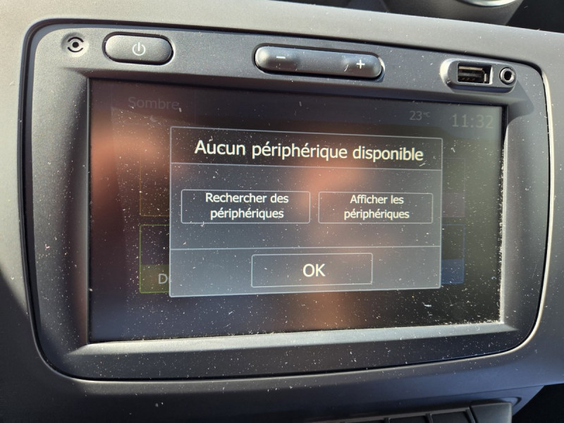 Photo 13 de l'offre de DACIA Duster (2) Prestige TCe 130 FAP 4x2 à 13490€ chez Carlyss automobiles Vitré