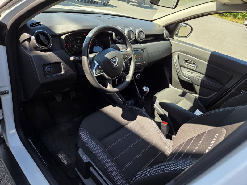 Photo 8 de l'offre de DACIA Duster (2) Prestige TCe 130 FAP 4x2 à 13490€ chez Carlyss automobiles Vitré