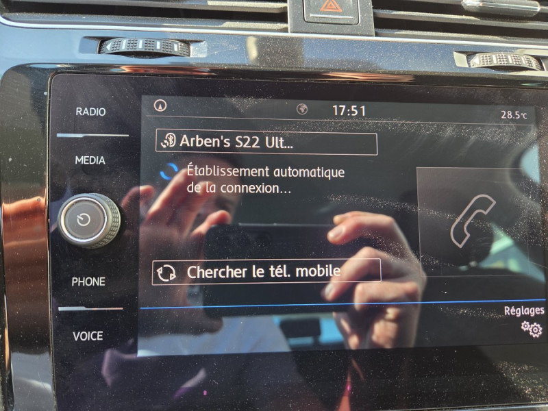 Photo 11 de l'offre de VOLKSWAGEN Golf (7) 1.0 TSI 110 BVM6 Confortline BMT à 13490€ chez Carlyss automobiles Vitré