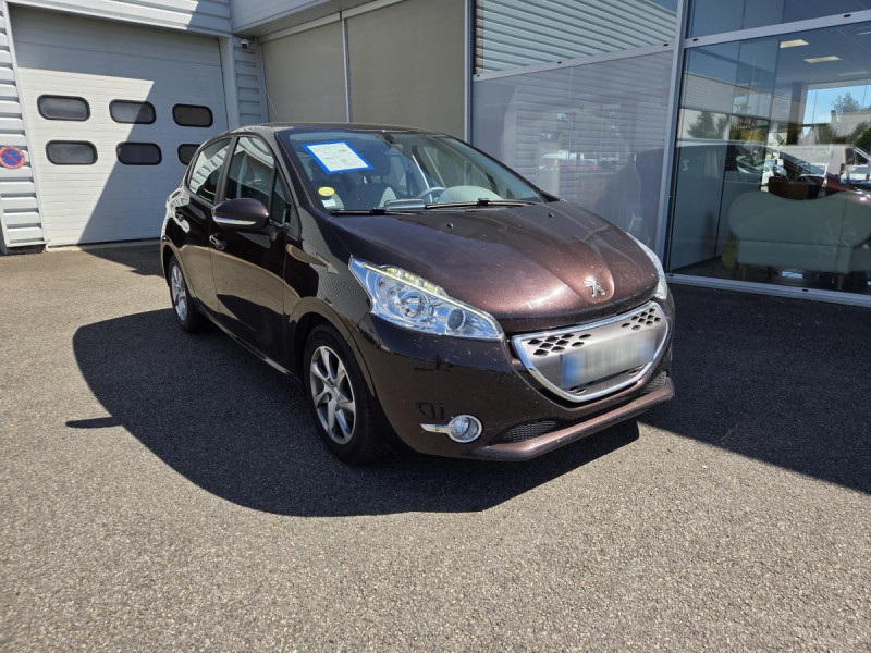 Peugeot 208 1.4 E-HDI 68 BMP5 Blue Lion Active Diesel Noir Occasion à vendre