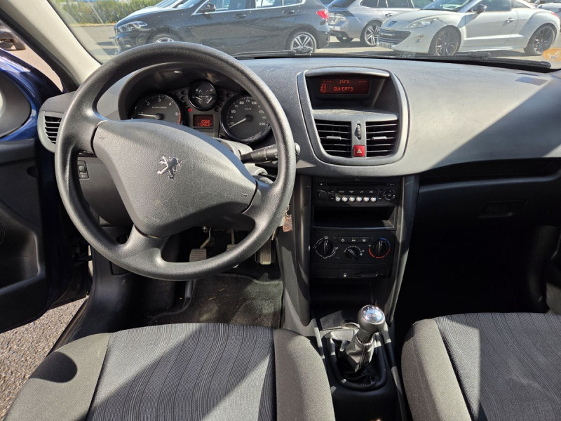 Photo 6 de l'offre de PEUGEOT 207 TRENDY 1.4 HDI 70 BLUE LION à 4790€ chez Carlyss automobiles Vitré